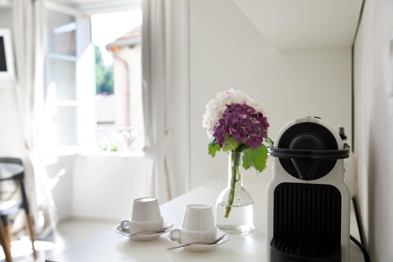 Charming Moment Di Villa Porta - Borgo Antico Luino Bagian luar foto